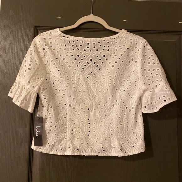 Lulus “daily charm” white eyelet crop top - NWT - Picture 4 of 4